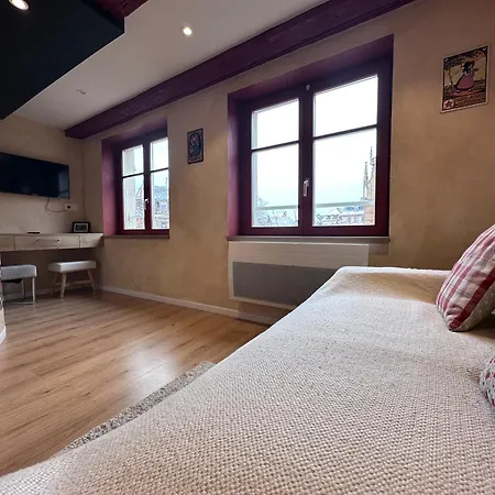 B'm Yerri - Centre - Vue Cathédrale Appartement *